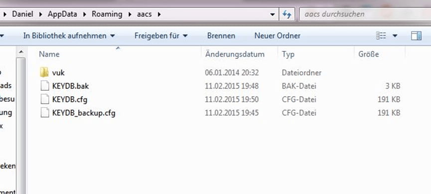 KEYDB.cfg in aacs Ordner ziehen